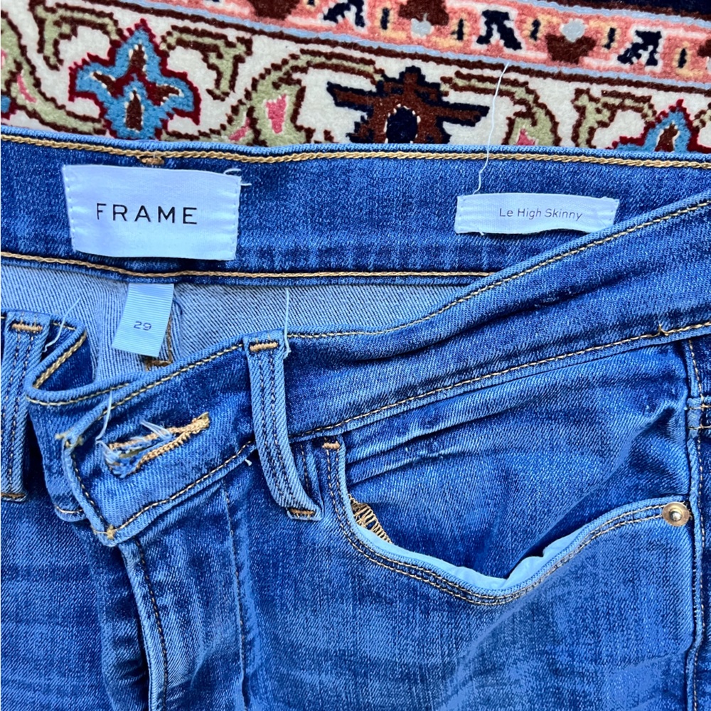Frame Le High Skinny